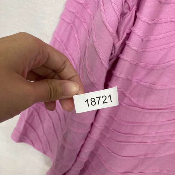 Chico's Pink Textured Stretch Round Neck 3/4 Sleeve Pullover Top XXL/4 - Picture 9 of 9